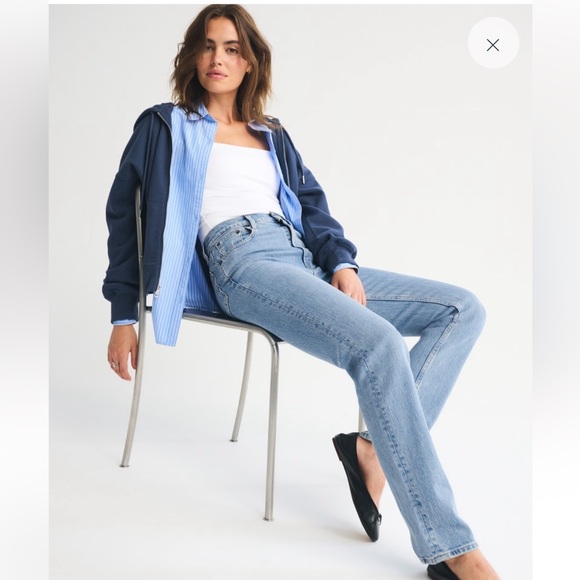 EUC Abercrombie & Fitch Light Denim Jeans The 90’s Straight Ultra High Rise - Picture 13 of 16